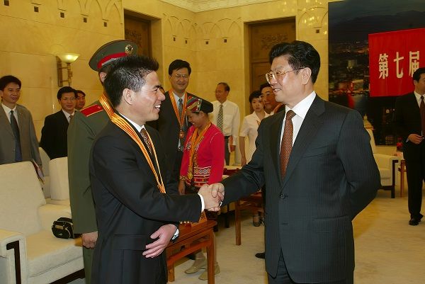第十七屆中央政治局委員，中華全國總工會原主席王兆國接見蔣錫培